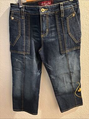 Relaxed Dark Blue Denim Jeans with Yellow Contrast Stitching